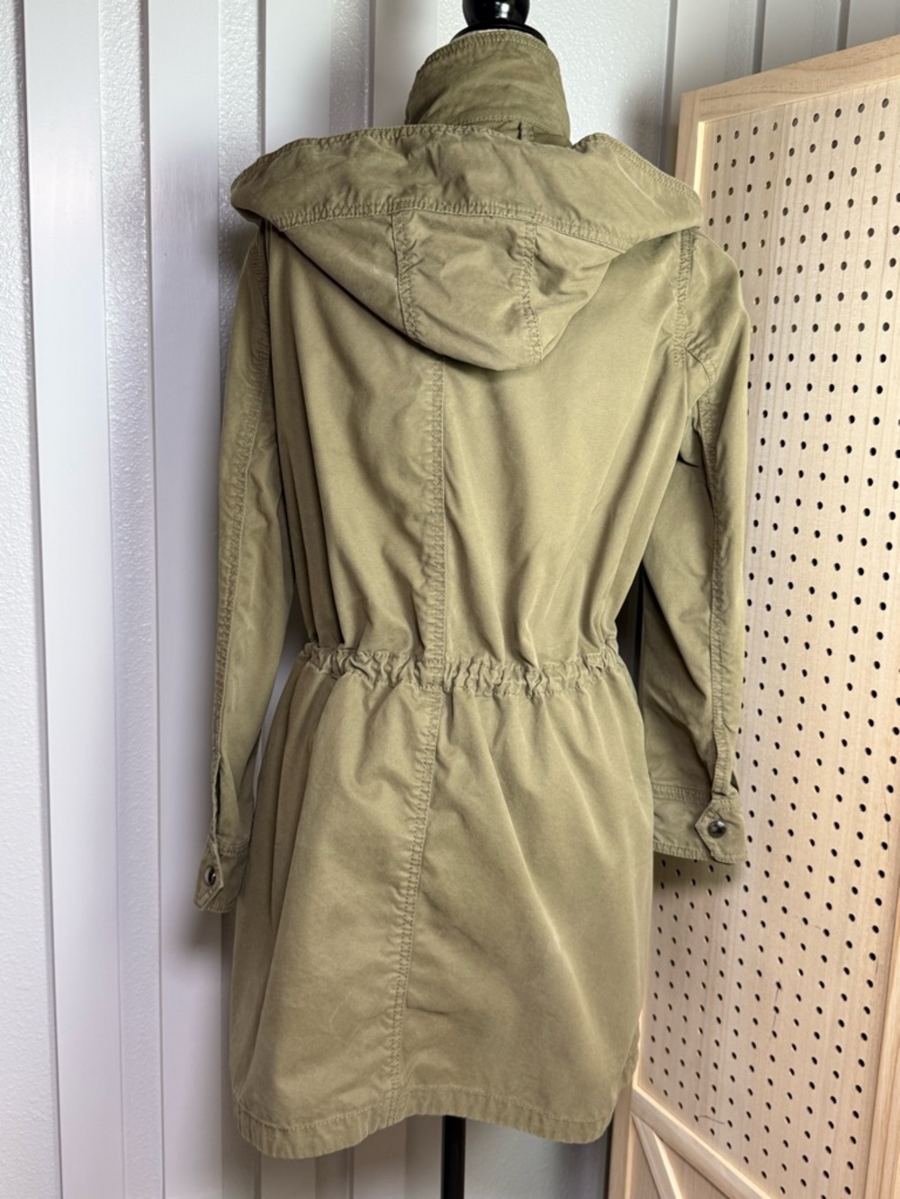 Banana Republic Utility Jacket XS Olive Green Hooded Anorak Cinch Waist
Outdoor - Picture 5 of 14